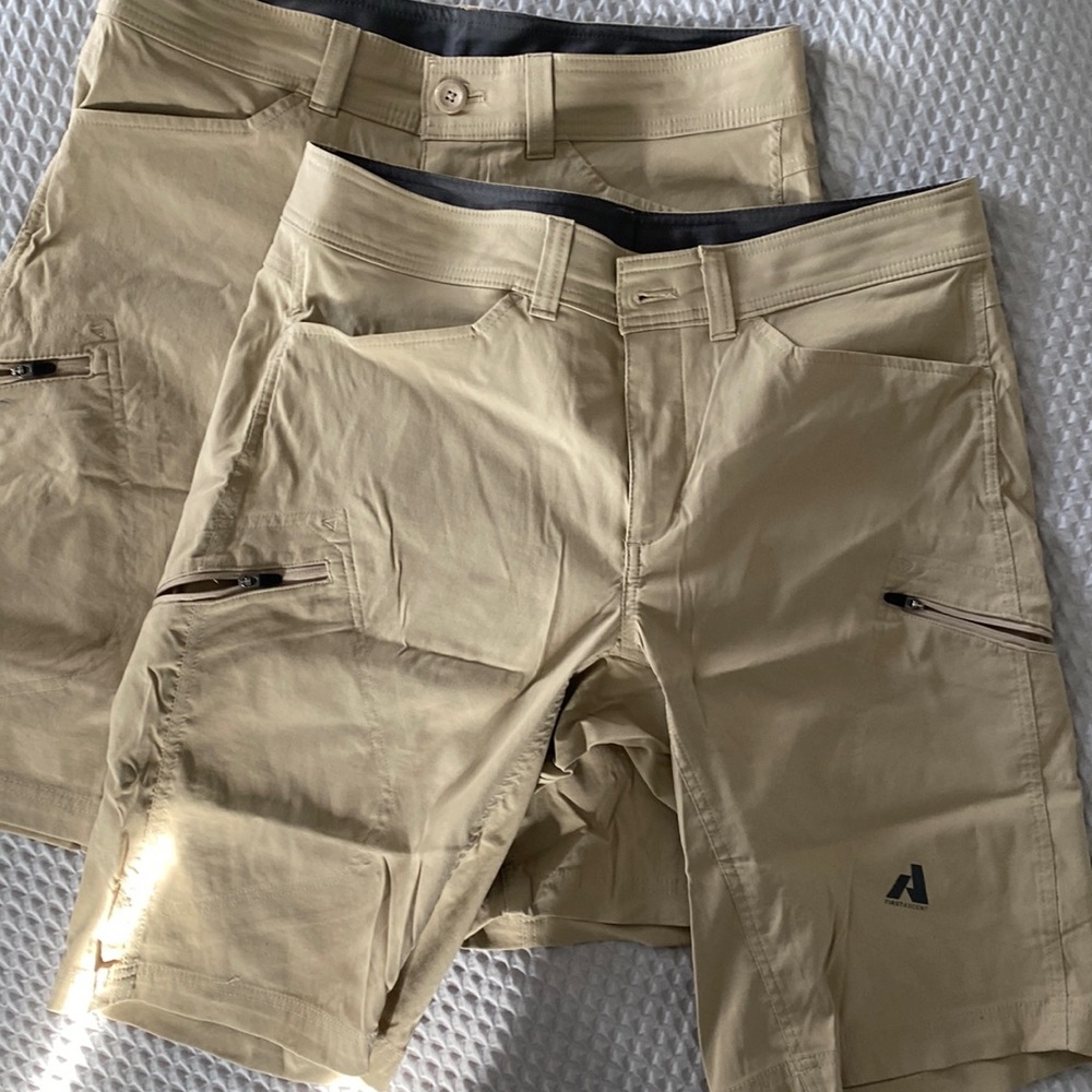 Eddie Bauer mens guide pro shorts. 2 pairs.
